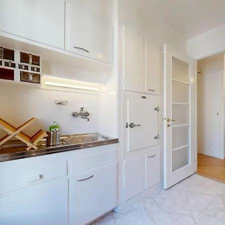 Bright Flat In The Heart Of Апартаменти