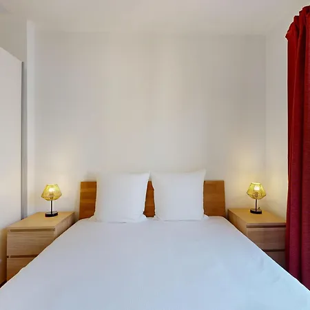 Bright Flat In The Heart Of *