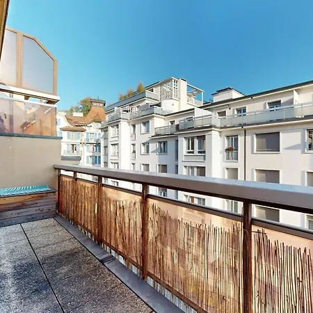 Апартаменти Bright Flat In The Heart Of Лозанна