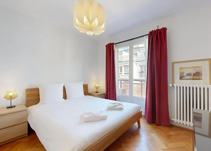 Bright Flat In The Heart Of *