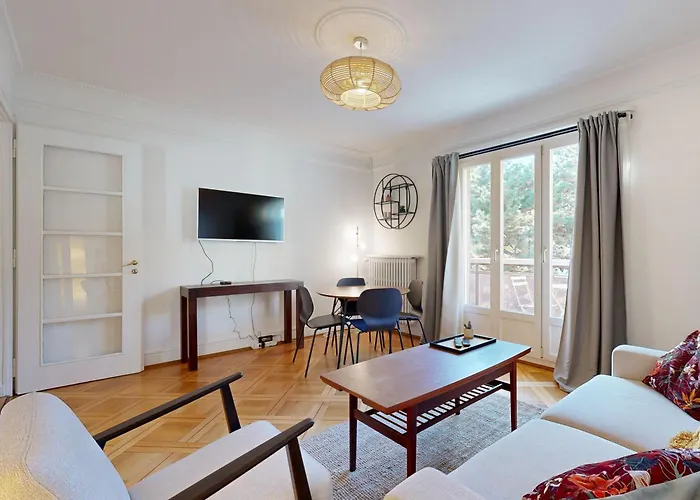 Bright Flat In The Heart Of Апартаменты