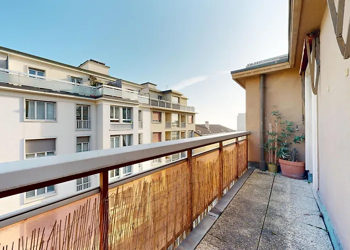 Bright Flat In The Heart Of Апартаменты