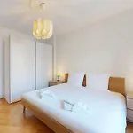 Bright Flat In The Heart Of *